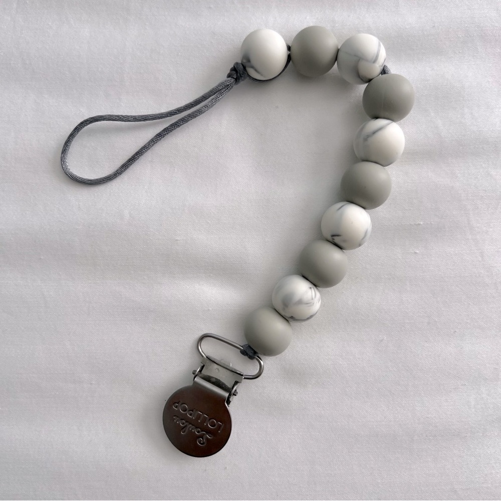 Loulou Lollipop Paci Clip